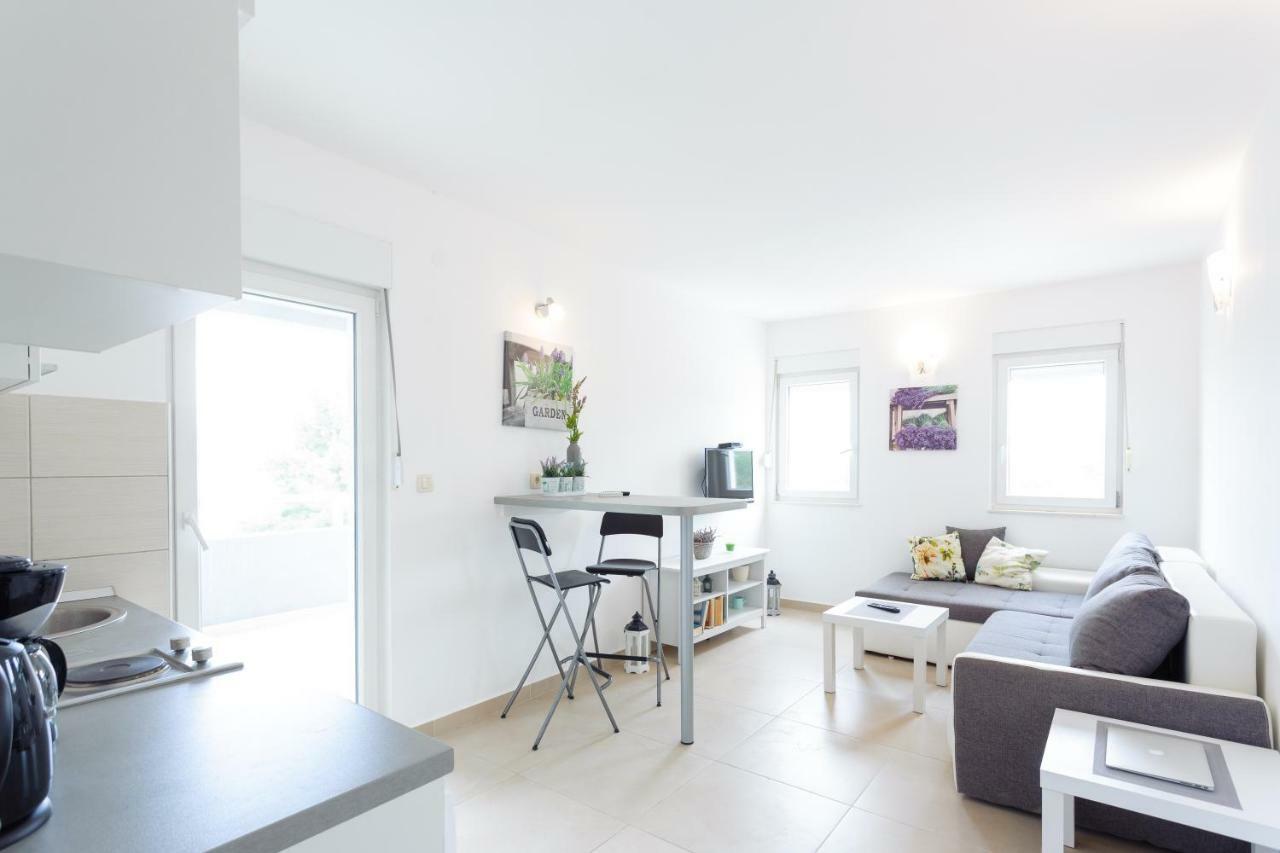 Villa Sena Ražanj Εξωτερικό φωτογραφία